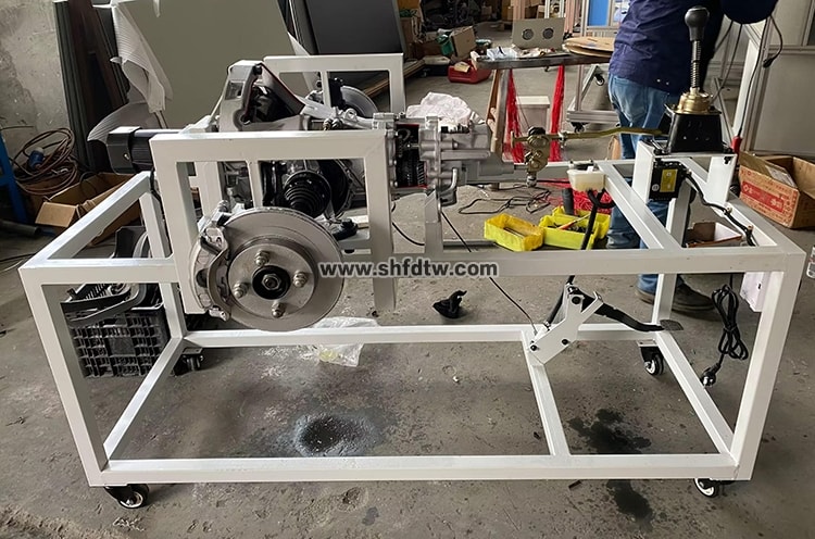 青島理工大學-汽車傳動系統(tǒng)拆裝實驗臺 -TW-BDQ08起動機系統(tǒng)實訓臺 -發(fā)動機點火與噴射系統(tǒng)示教板（帕薩特）